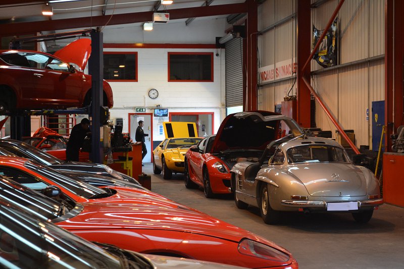 Classic sports race repair garage